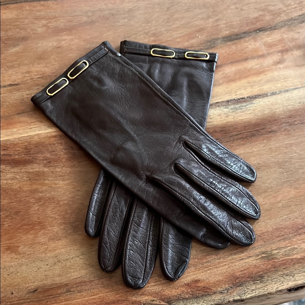 Elegant Brown Leather Gloves
